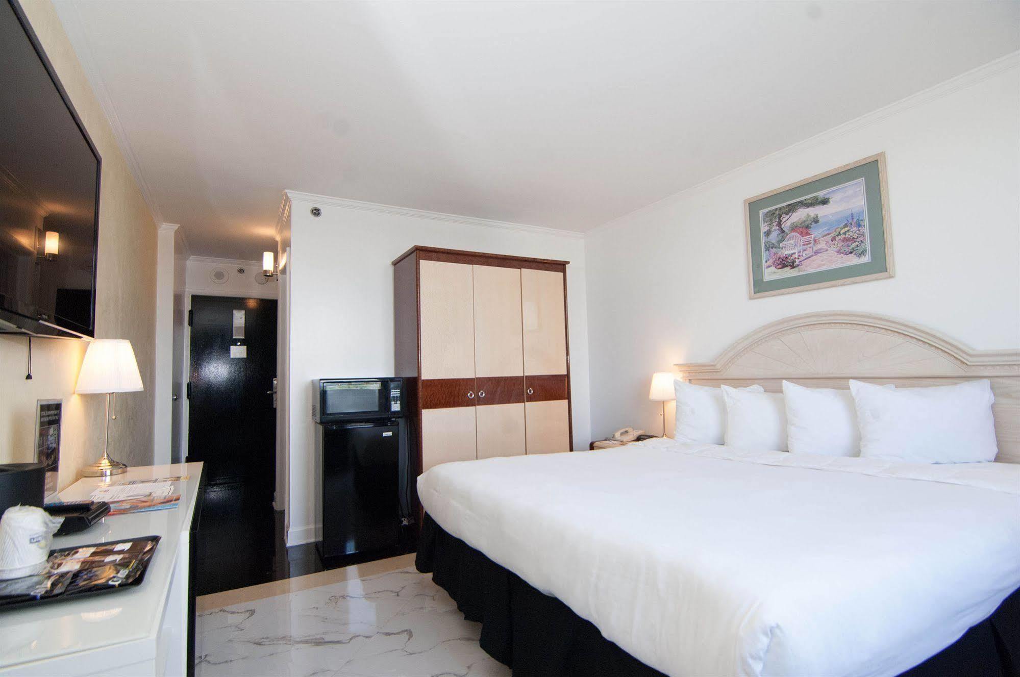 Meadowlands View Hotel North Bergen Buitenkant foto